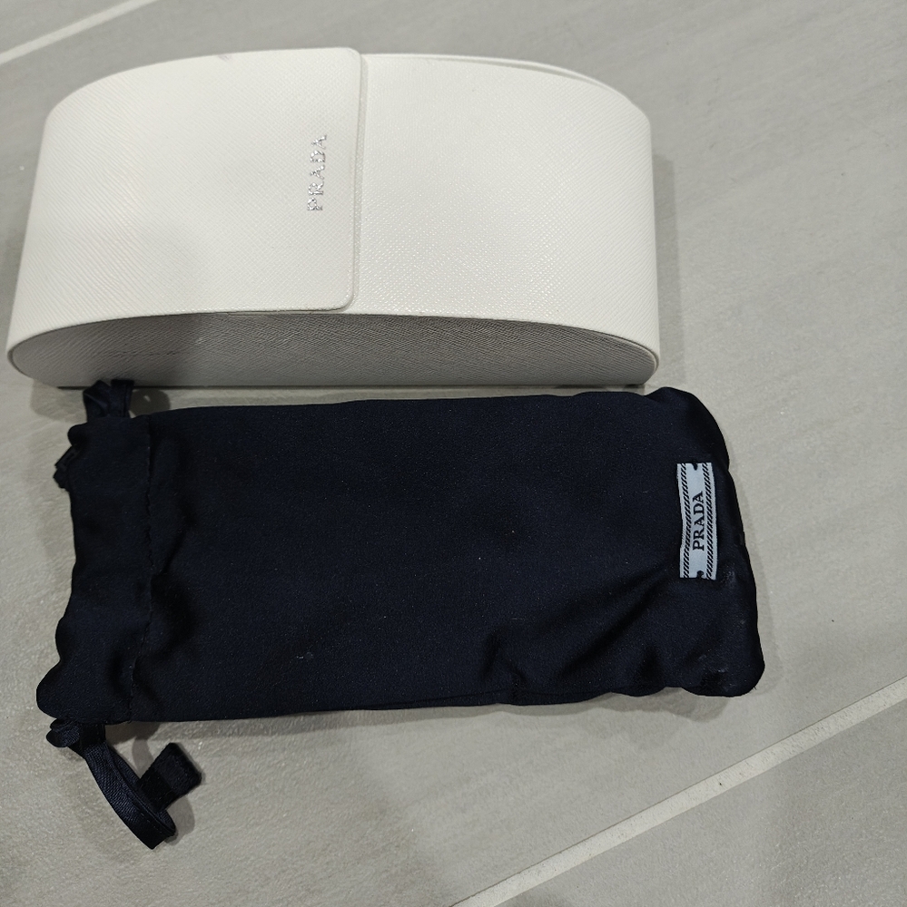 Black prada sunglasses - Picture 4 of 6